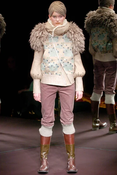 Look 19